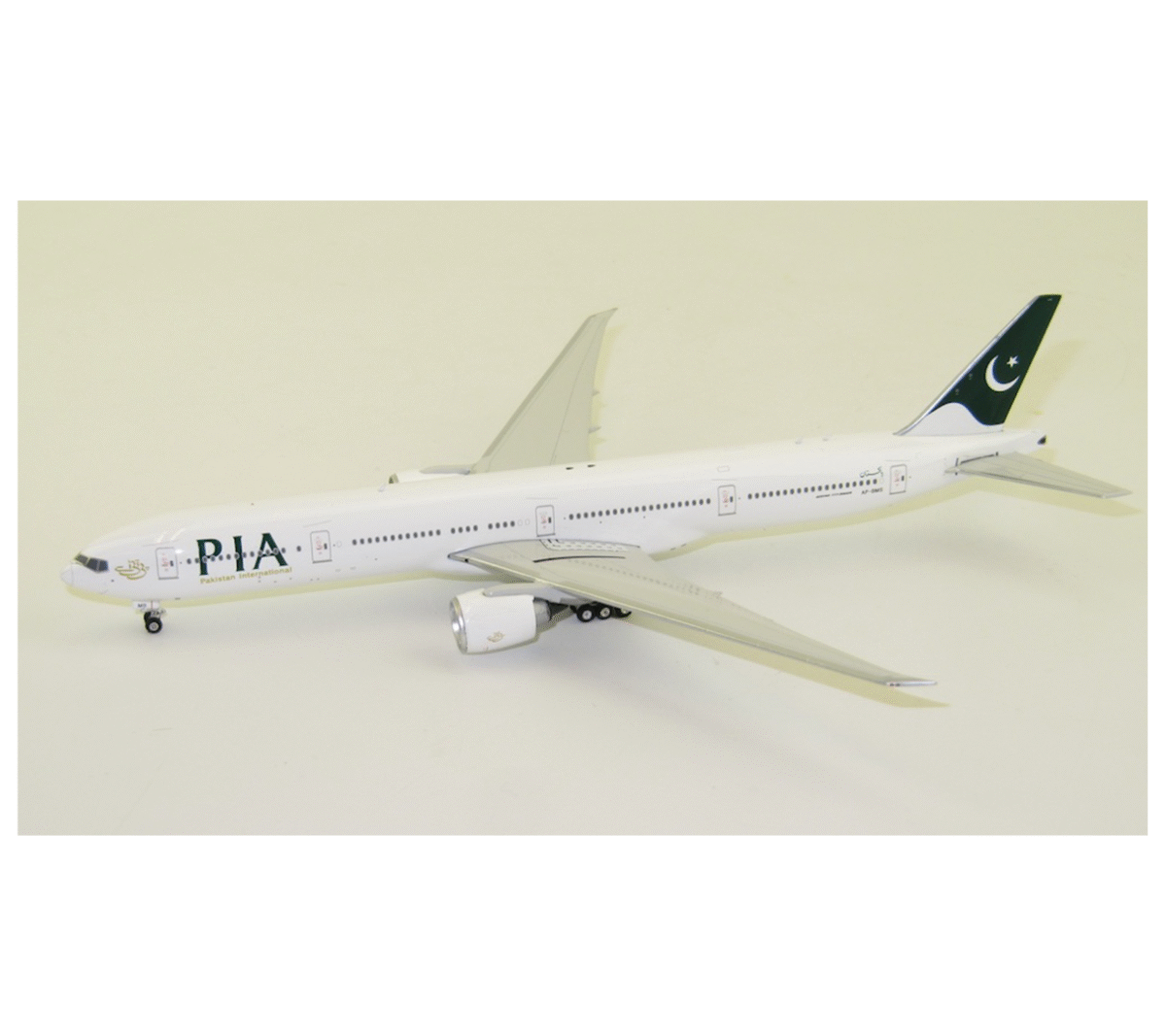 Boeing 777-300ER PIA, Pakistan International AP-BMS