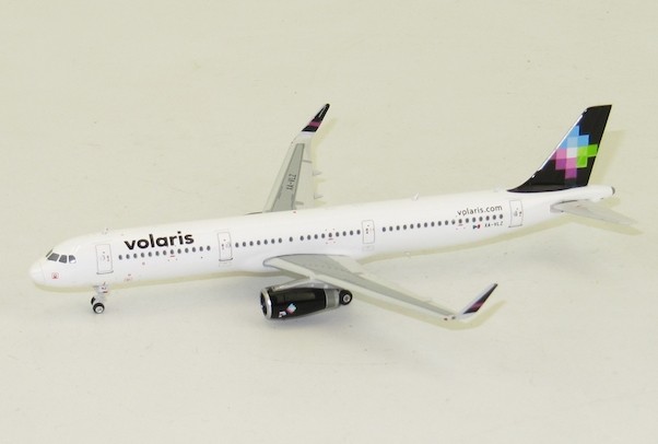 Airbus A321 Volaris XA-VLZ