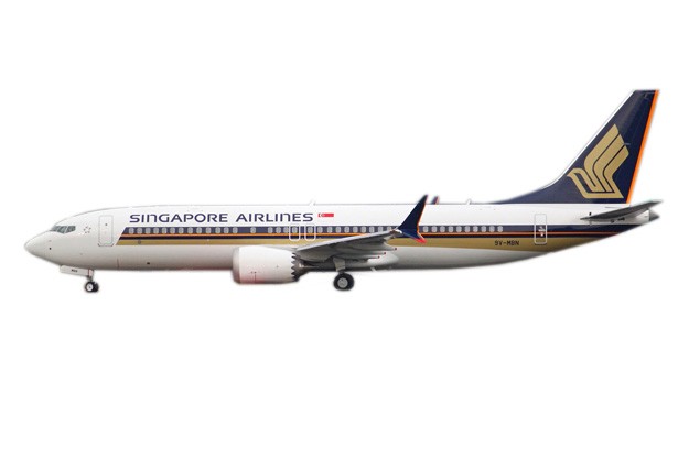 Boeing 737-800 Singapore Airlines 9V-MGA With Antenna