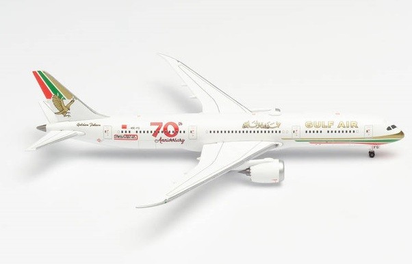 Boeing 787-9 Dreamliner Gulf Air "70th Anniversary Retro Livery" A9C-FG with stand Herpa Wings Club
