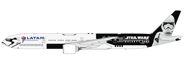 Boeing 777-300ER LATAM "Galaxy's Edge Livery" PT-MUA With Antenna