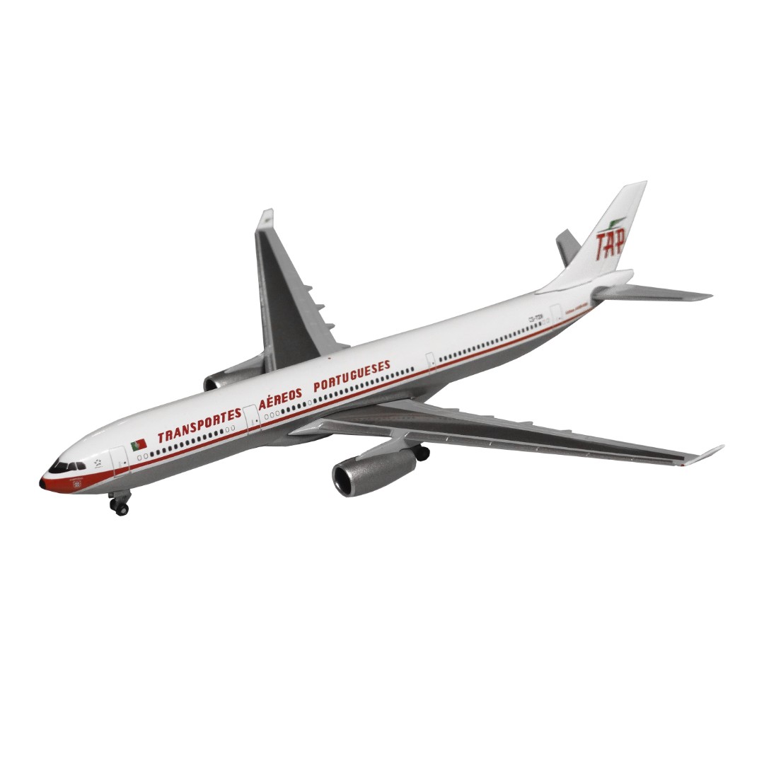 Airbus A330-300 TAP Retrojet CS-TOV