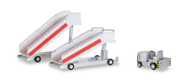 Airport Accessories - Histórico 2x Escadas de Passageiros + 1x Trator