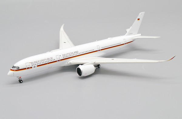 Airbus A350-900ACJ German Air Force 10+01 With Antenna