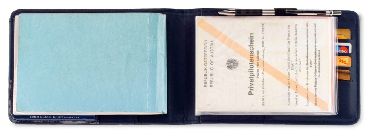 Pilot_Logbook_sw_offen