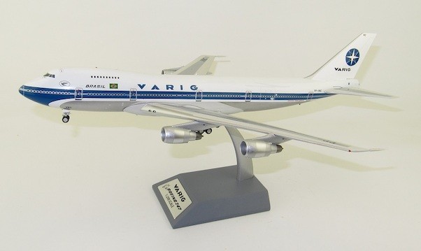 Boeing 747-200 Varig PP-VNC Polished With Stand