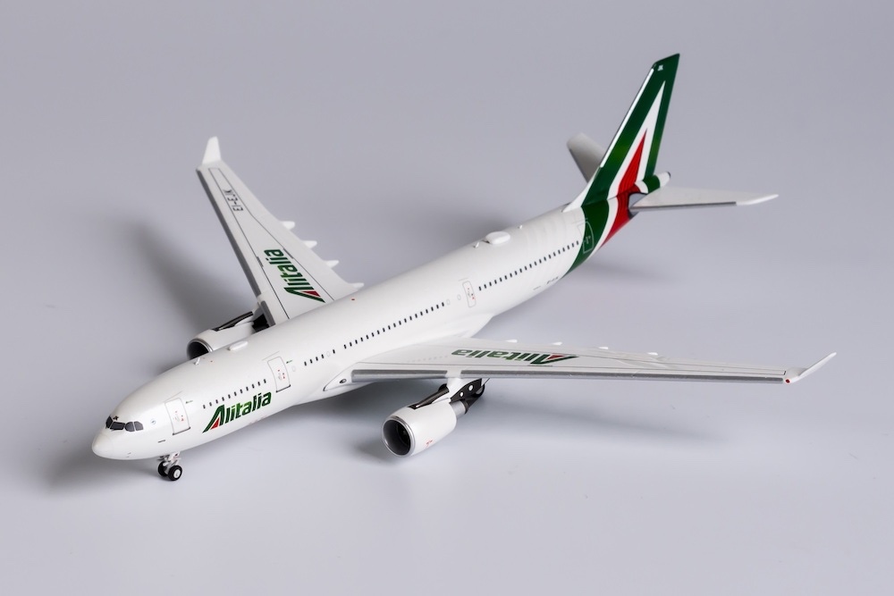 Airbus A330-200 Alitalia EI-EJK "Giotto"