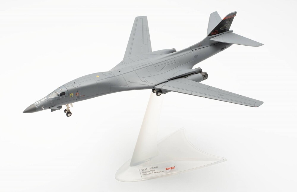 herpa_wings_572903_b1b_lancer_usaf_28th_bw_doolittle_raid_80_anniversary_x50_198803_0