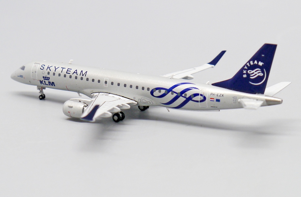 Embraer ERJ190 KLM Cityhopper "Skyteam Livery" PH-EZX