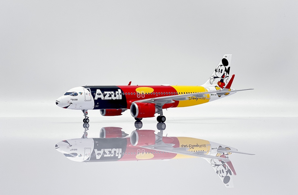 Airbus A320neo Azul "Mickey Mouse nas nuvens" PR-YSH