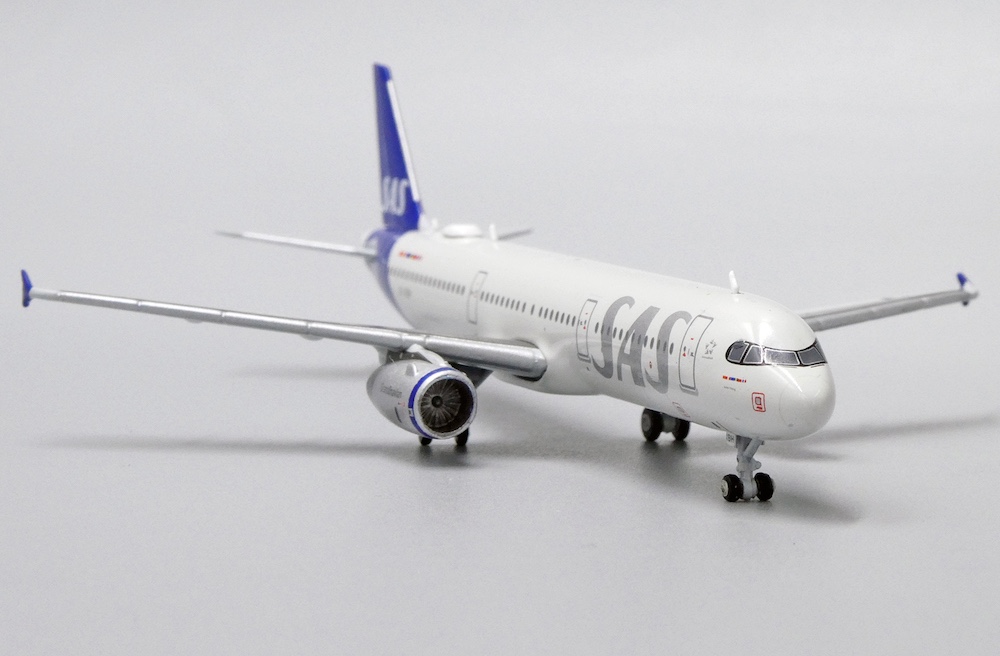 jc_wings_xx4257_airbus_a321_sas_scandinavian_airlines_oy_kbh_x66_207131_2