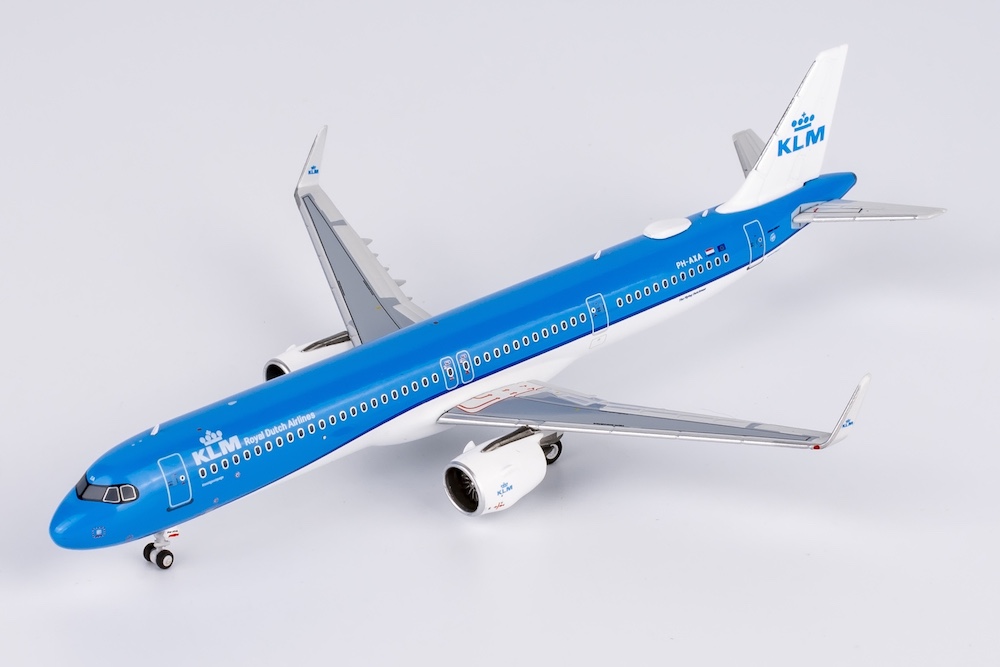 Airbus A321neo KLM "Koninginnepage / Swallowtail" PH-AXA