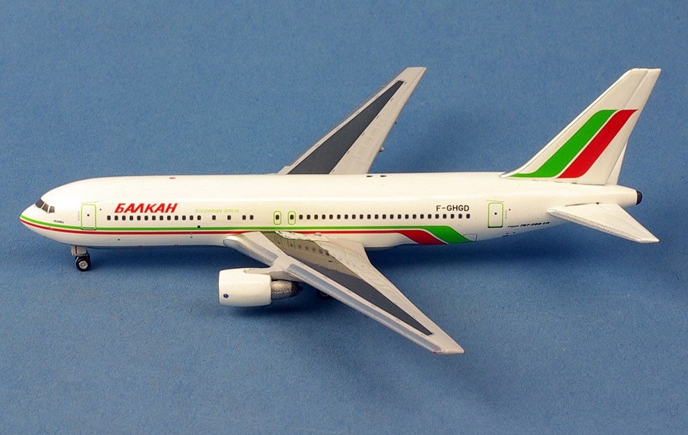Boeing 767-200 Balkan Bulgarian F-GHGD
