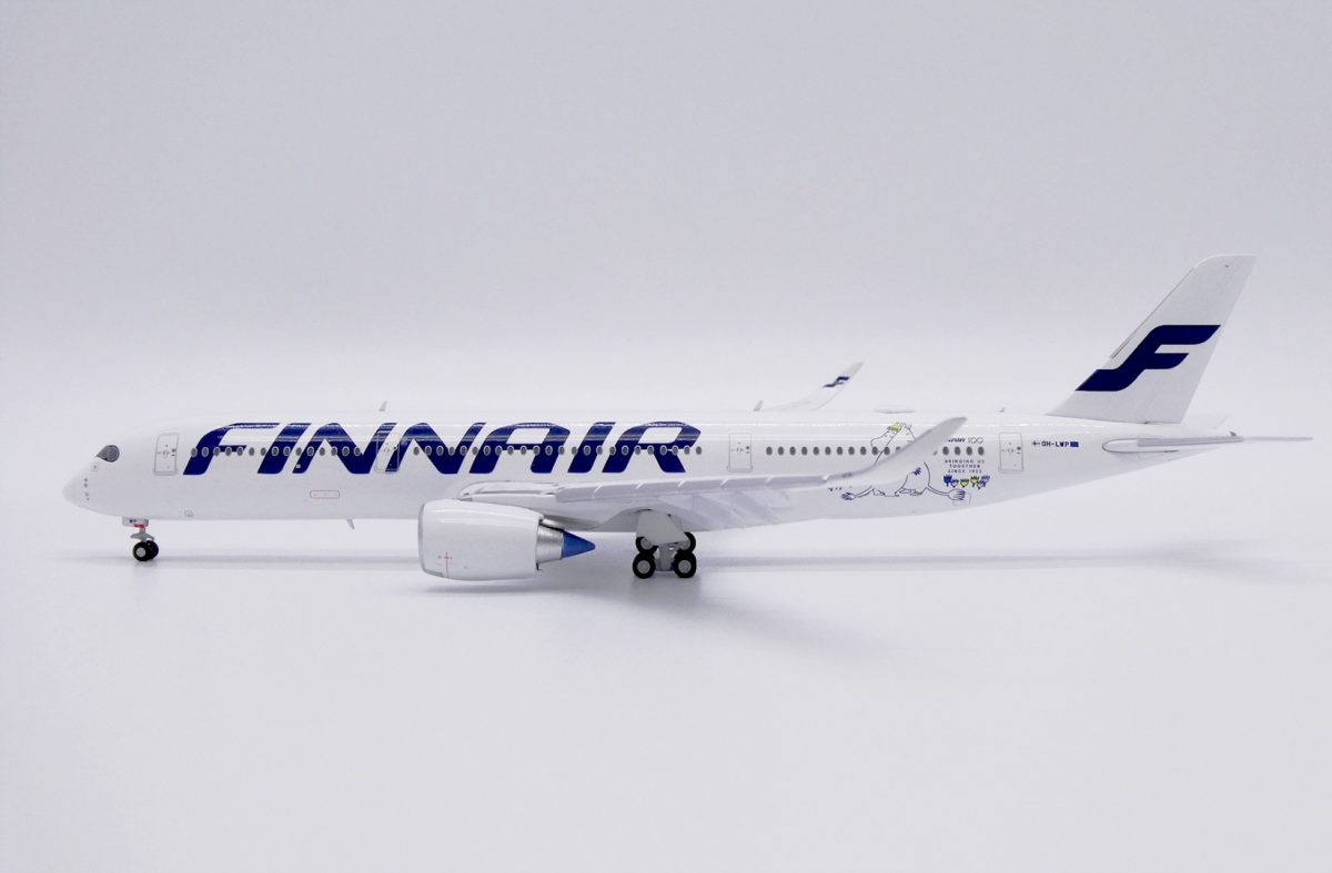 Finnair Airbus A350-900XWB - Flaps Down