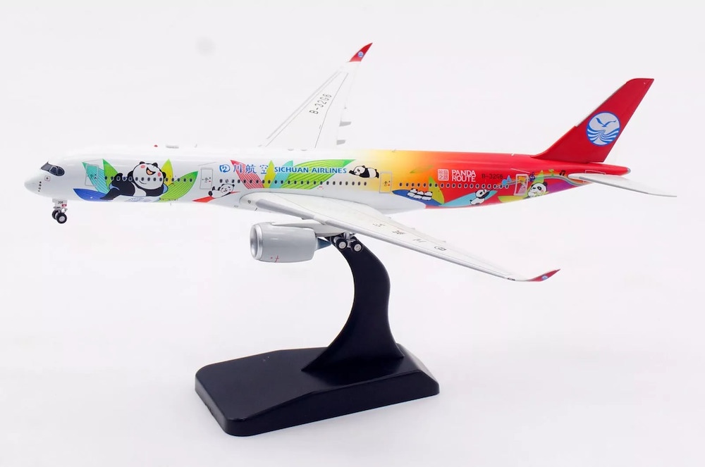 aviation_400_av4270_airbus_a350_941_sichuan_airlines_panda_route_b_32g6_detachable_gear_xf2_204727_3